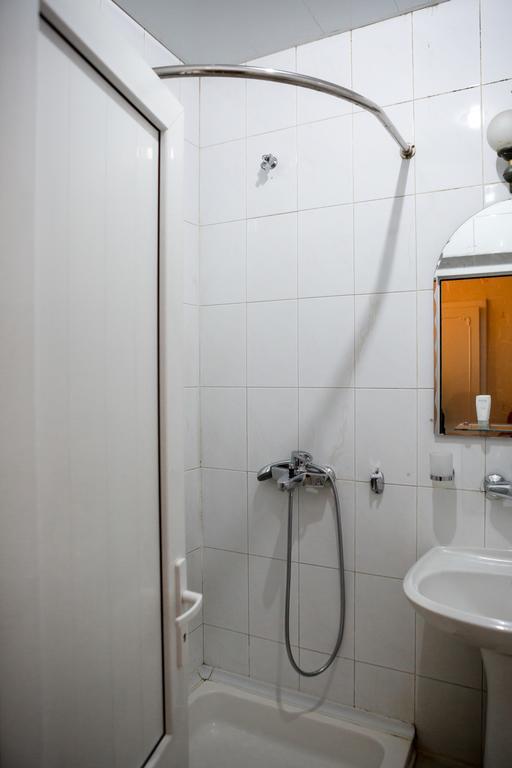 Hotel Mini Erevan Esterno foto
