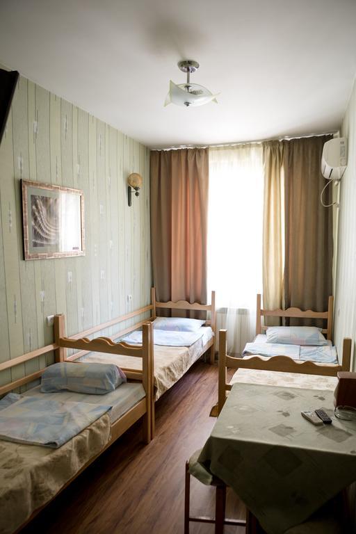 Hotel Mini Erevan Esterno foto